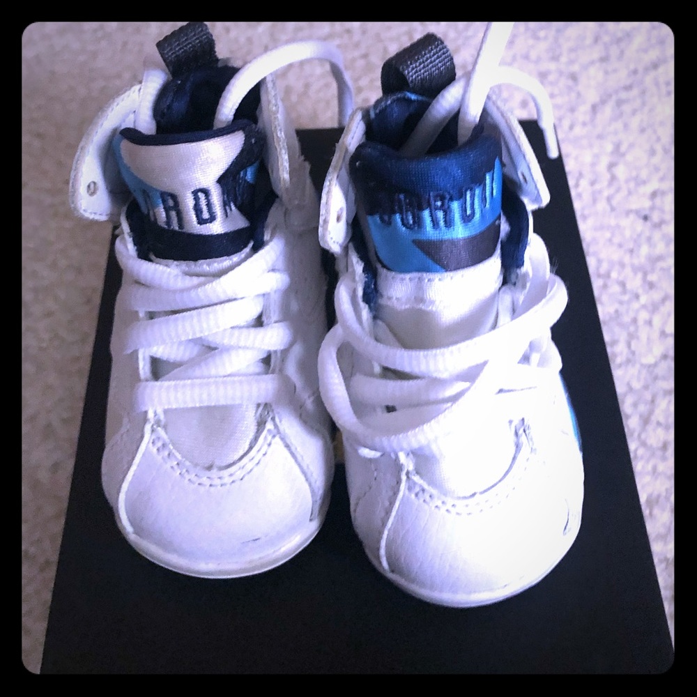 Infant Jordan Sneakers~~ EUC~~ Size 2C